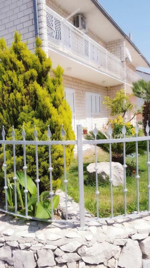 Apartman Luly Apartamento Kaštela Exterior foto