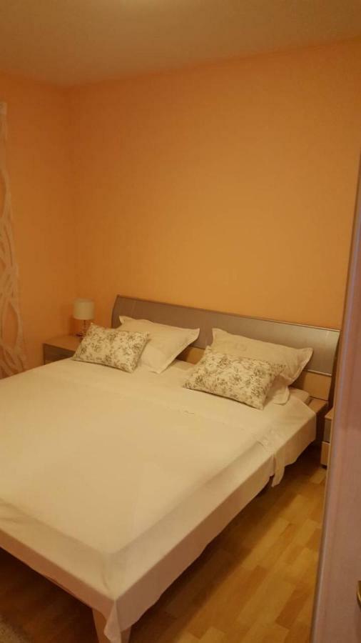 Apartman Luly Apartamento Kaštela Exterior foto